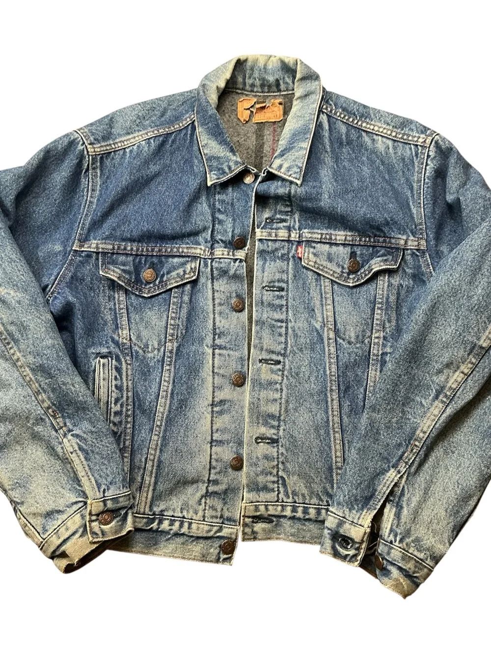 Vintage Levi’s blanket lined 80/90s medium wash trucker jacket USA made M/L